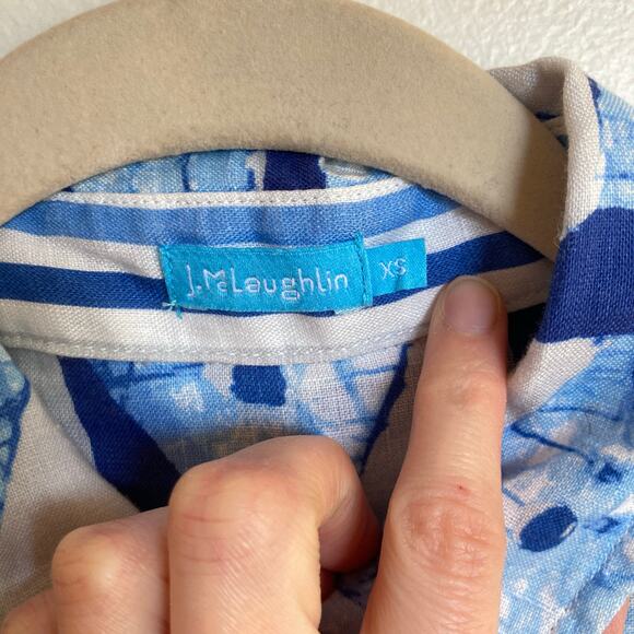 J McLaughlin Womens XS Blue 100% Linen Print Button Down Shirt Beachy Coastal - Picture 4 of 9